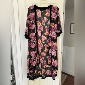 Torrid Velvet lined Floral Kimono